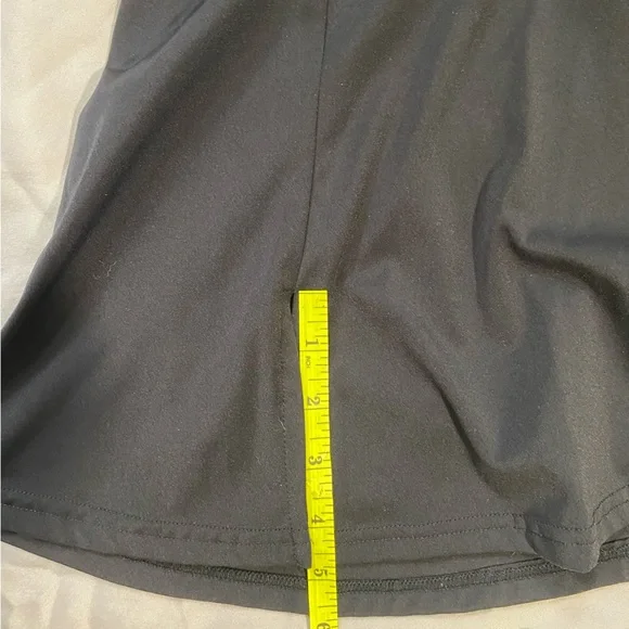 Black tennis skirt with slit activewear workout clothes, golf skirt - Picture 8 of 9
